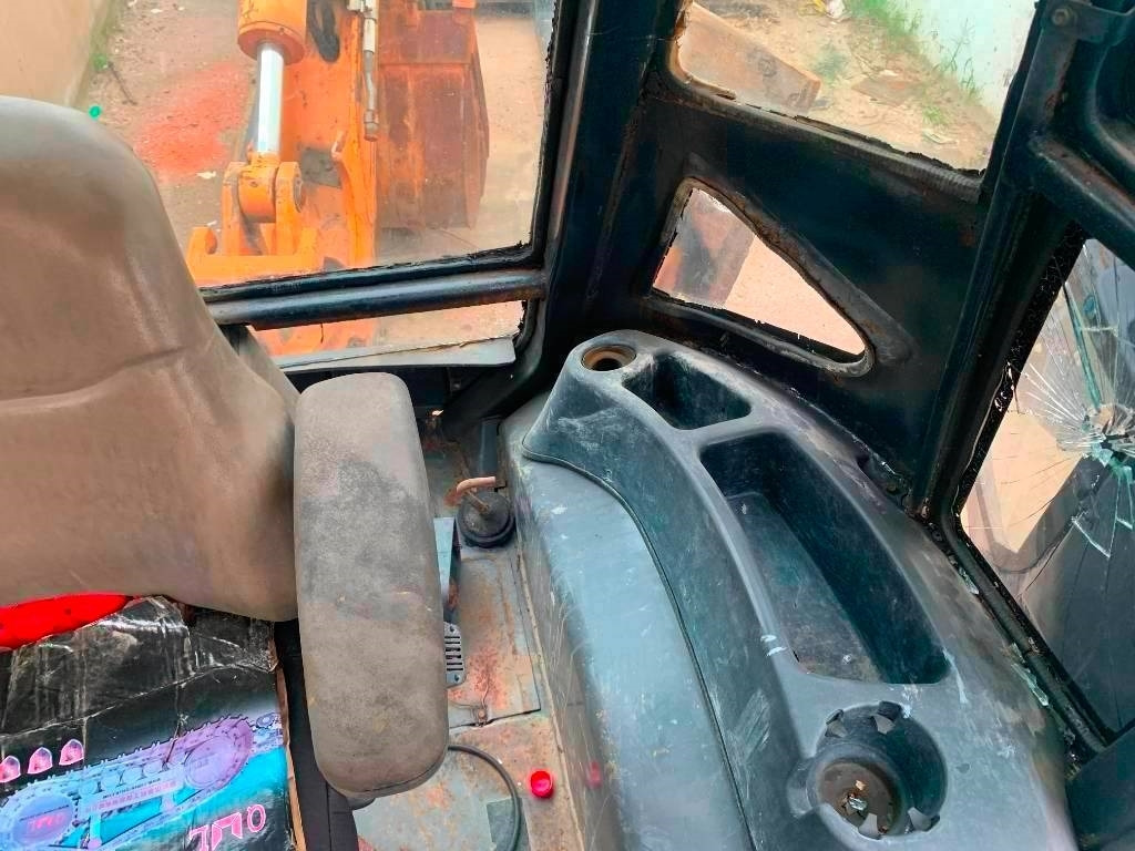 Case 580 M - Terna: foto 5 Case 580 M - Terna: foto 5