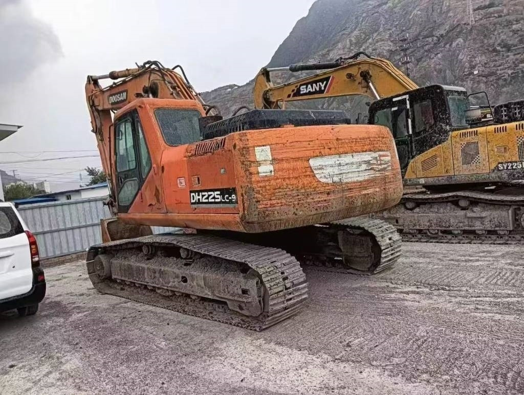 Doosan DX 225 DH225LC-9 - Escavatore cingolato: foto 3 Doosan DX 225 DH225LC-9 - Escavatore cingolato: foto 3