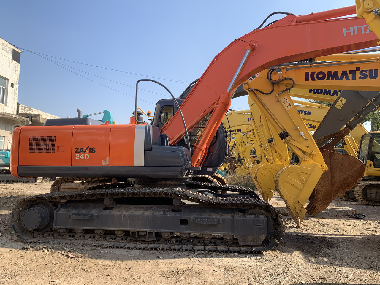 HITACHI ZAXIS240 - Escavatore gommato: foto 1 HITACHI ZAXIS240 - Escavatore gommato: foto 1