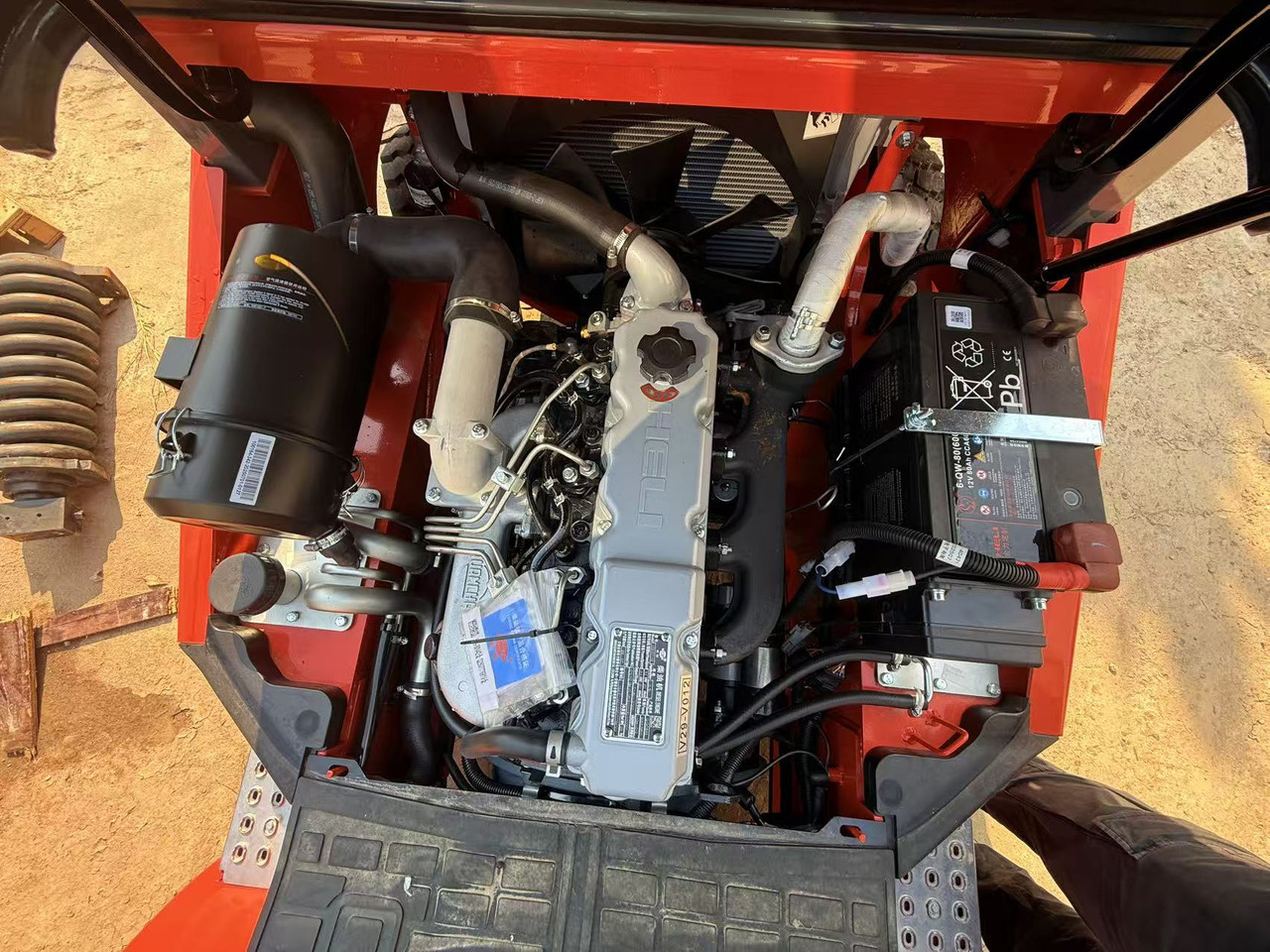 Heli CPC35 - Carrello elevatore diesel: foto 3 Heli CPC35 - Carrello elevatore diesel: foto 3