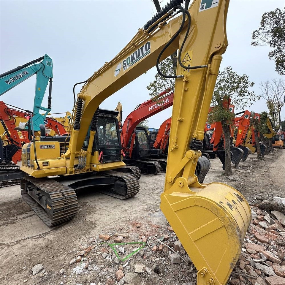 Komatsu PC 130-7 - Escavatore cingolato: foto 1 Komatsu PC 130-7 - Escavatore cingolato: foto 1