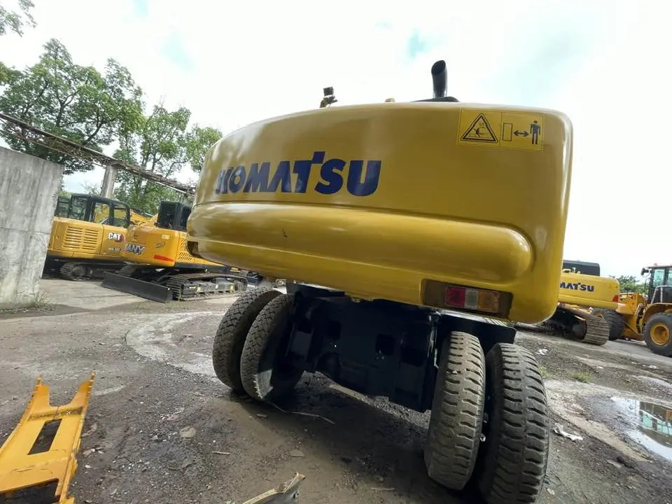 Komatsu PW160-11 - Escavatore gommato: foto 5 Komatsu PW160-11 - Escavatore gommato: foto 5