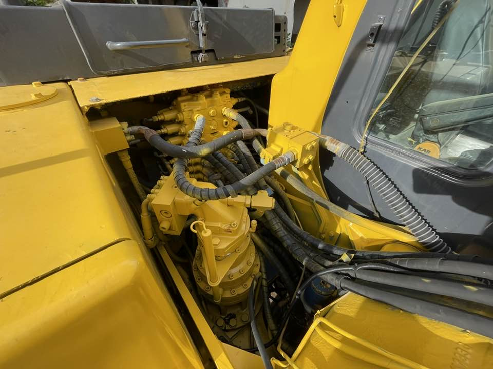 Komatsu PW160-8 [ - Escavatore gommato: foto 4 Komatsu PW160-8 [ - Escavatore gommato: foto 4