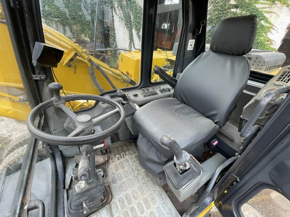 Komatsu PW160-8 [ - Escavatore gommato: foto 5 Komatsu PW160-8 [ - Escavatore gommato: foto 5