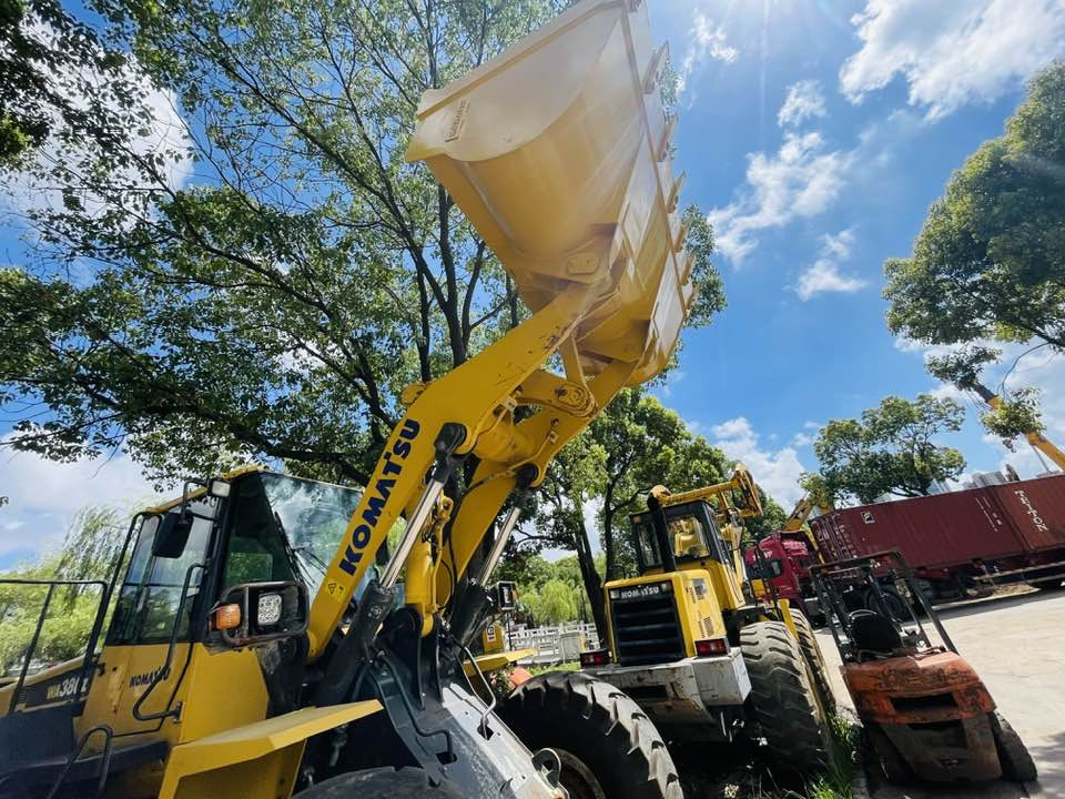 Komatsu WA380-8 - Pala gommata: foto 4 Komatsu WA380-8 - Pala gommata: foto 4