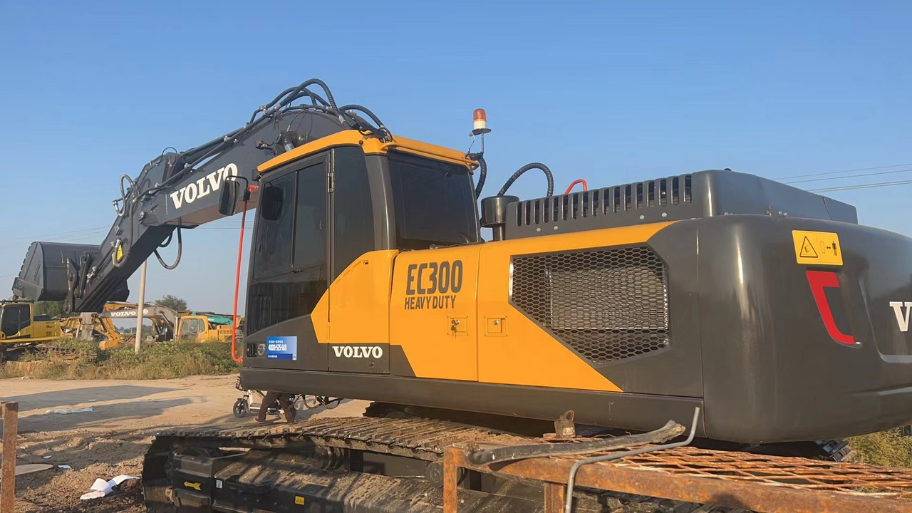 Vovlo EC300 - Escavatore gommato: foto 1 Vovlo EC300 - Escavatore gommato: foto 1