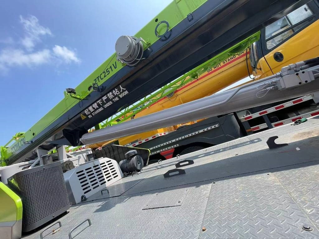 Zoomlion ZTC251V - Autogru: foto 5 Zoomlion ZTC251V - Autogru: foto 5