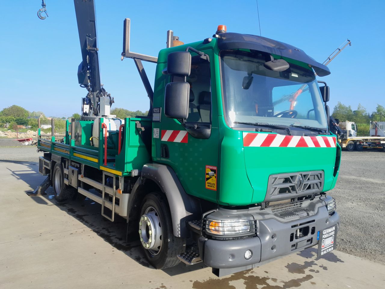 Renault D250.13 4x2 Others Truck - Camion, Camion con gru: foto 2 Renault D250.13 4x2 Others Truck - Camion, Camion con gru: foto 2