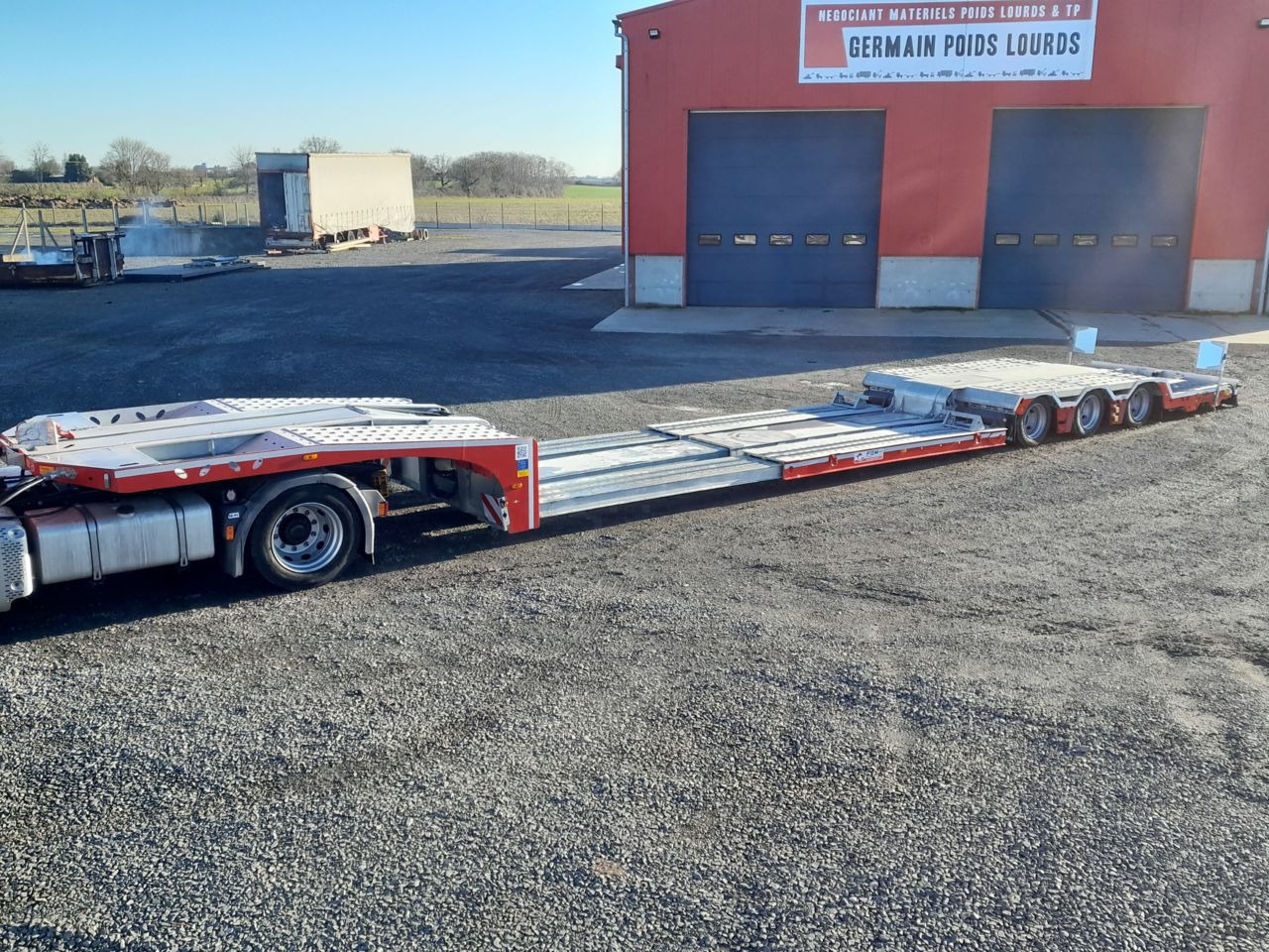 FGM FGM 32 plant carrier / low loader Semi-trailer - Semirimorchio pianale ribassato: foto 2 FGM FGM 32 plant carrier / low loader Semi-trailer - Semirimorchio pianale ribassato: foto 2