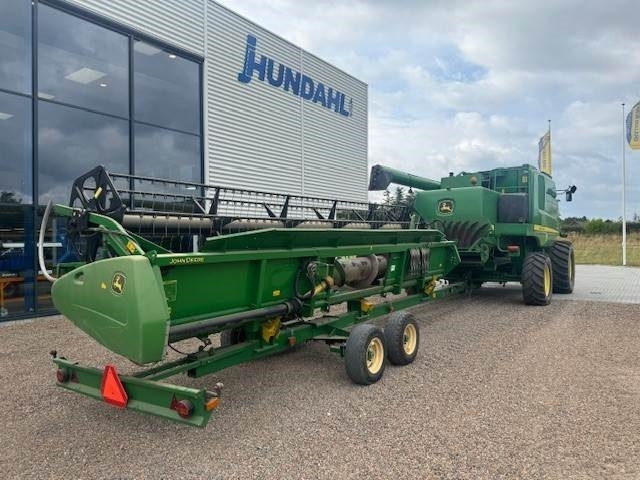 John Deere T660I - Mietitrebbia: foto 4 John Deere T660I - Mietitrebbia: foto 4