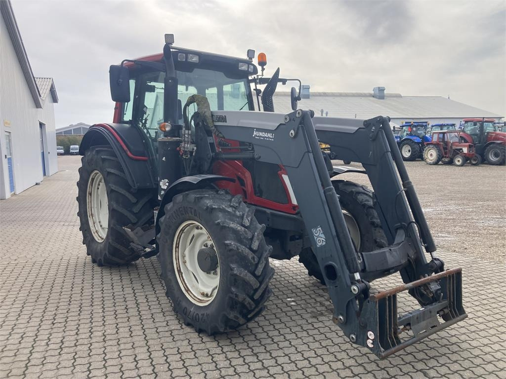 Valtra N123 MED FRONTLÆSSER - Trattore: foto 4 Valtra N123 MED FRONTLÆSSER - Trattore: foto 4