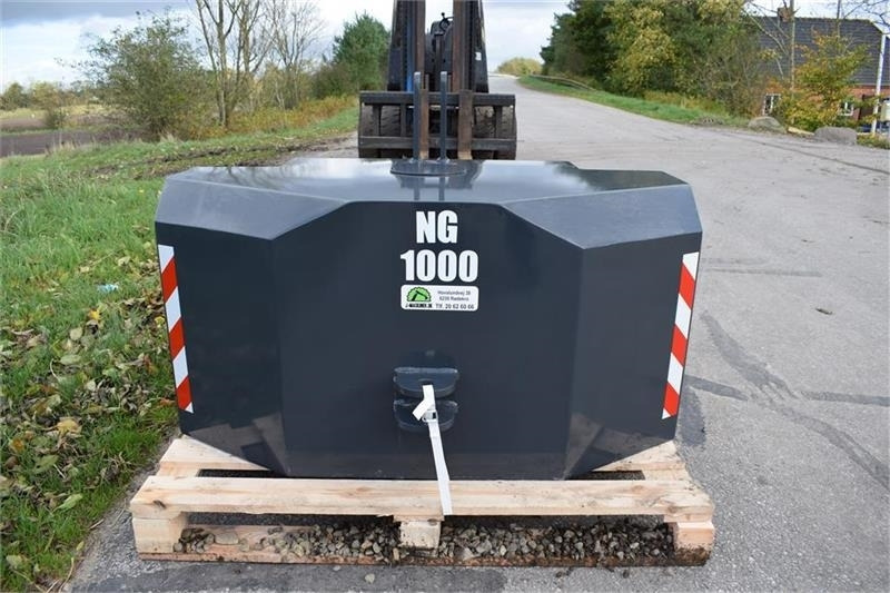- - - 1000 kilo J-Maskiner - Contrappeso per Macchina agricola: foto 1 - - - 1000 kilo J-Maskiner - Contrappeso per Macchina agricola: foto 1