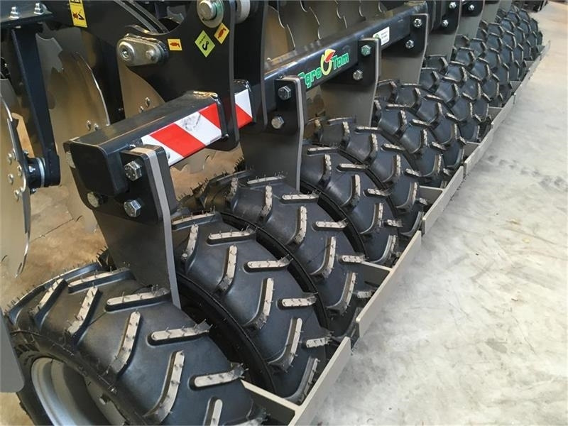 Agro - TOM 4 m. bugseret med slæbeplanke - Erpice a dischi: foto 5 Agro - TOM 4 m. bugseret med slæbeplanke - Erpice a dischi: foto 5