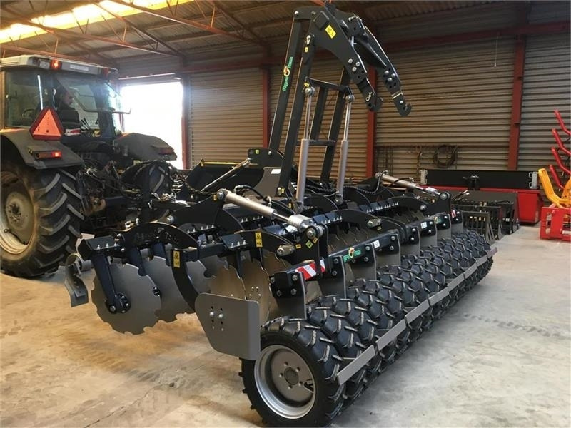 Agro - TOM 4 m. bugseret med slæbeplanke - Erpice a dischi: foto 4 Agro - TOM 4 m. bugseret med slæbeplanke - Erpice a dischi: foto 4