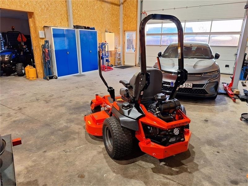 Ariens Zenith 60" SD - Trattore comunale: foto 3 Ariens Zenith 60" SD - Trattore comunale: foto 3