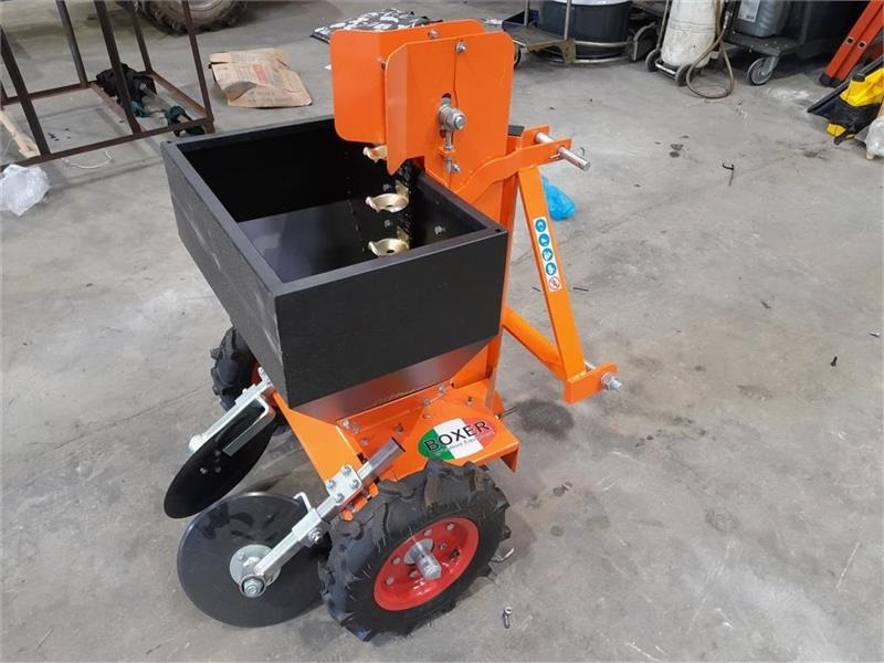 - - - Boxer AGRI - Piantapatate: foto 3 - - - Boxer AGRI - Piantapatate: foto 3