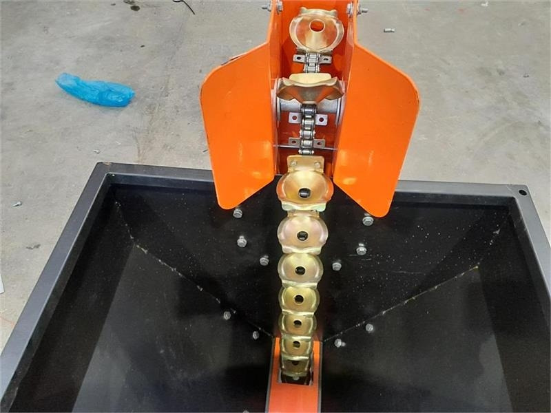 - - - Boxer AGRI - Piantapatate: foto 5 - - - Boxer AGRI - Piantapatate: foto 5