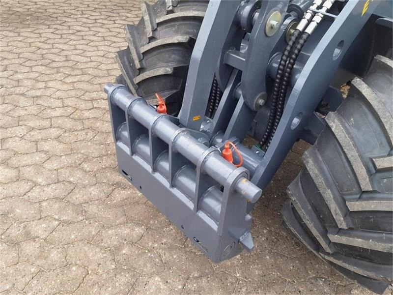 Pala gommata Eurotrac W12S med førerhus, skovl og gafler: foto 6 Pala gommata Eurotrac W12S med førerhus, skovl og gafler: foto 6