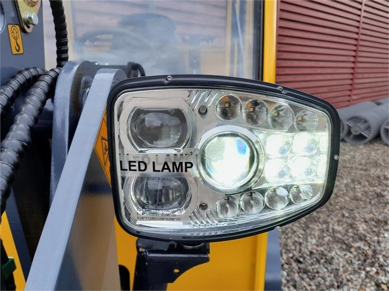 Pala gommata Eurotrac W12S med førerhus, skovl og gafler: foto 7 Pala gommata Eurotrac W12S med førerhus, skovl og gafler: foto 7