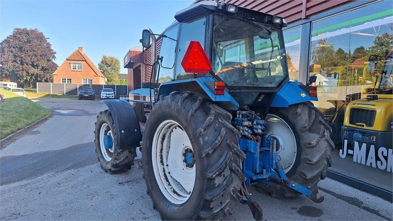 Ford 8240 - Trattore: foto 5 Ford 8240 - Trattore: foto 5