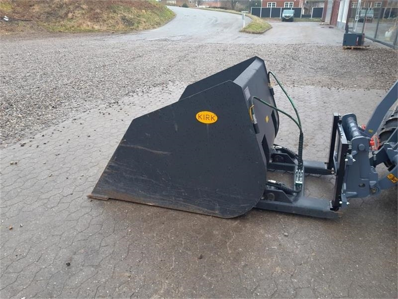 - - - Skovl med tip - Benna per pala: foto 2 - - - Skovl med tip - Benna per pala: foto 2