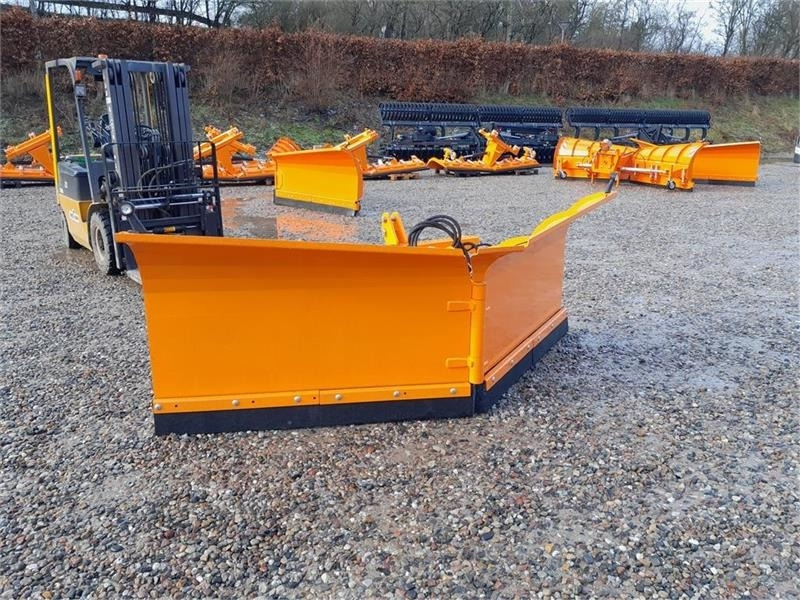 - - - fk machinery 330 - Lama neve per Macchina agricola: foto 2 - - - fk machinery 330 - Lama neve per Macchina agricola: foto 2
