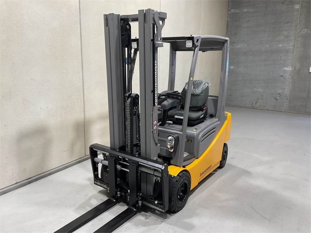 Jungheinrich EFG 318 - Carrello elevatore elettrico: foto 4 Jungheinrich EFG 318 - Carrello elevatore elettrico: foto 4