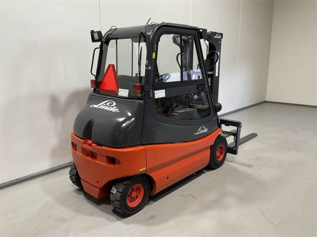 Linde E25P - 02 - Carrello elevatore elettrico: foto 2 Linde E25P - 02 - Carrello elevatore elettrico: foto 2