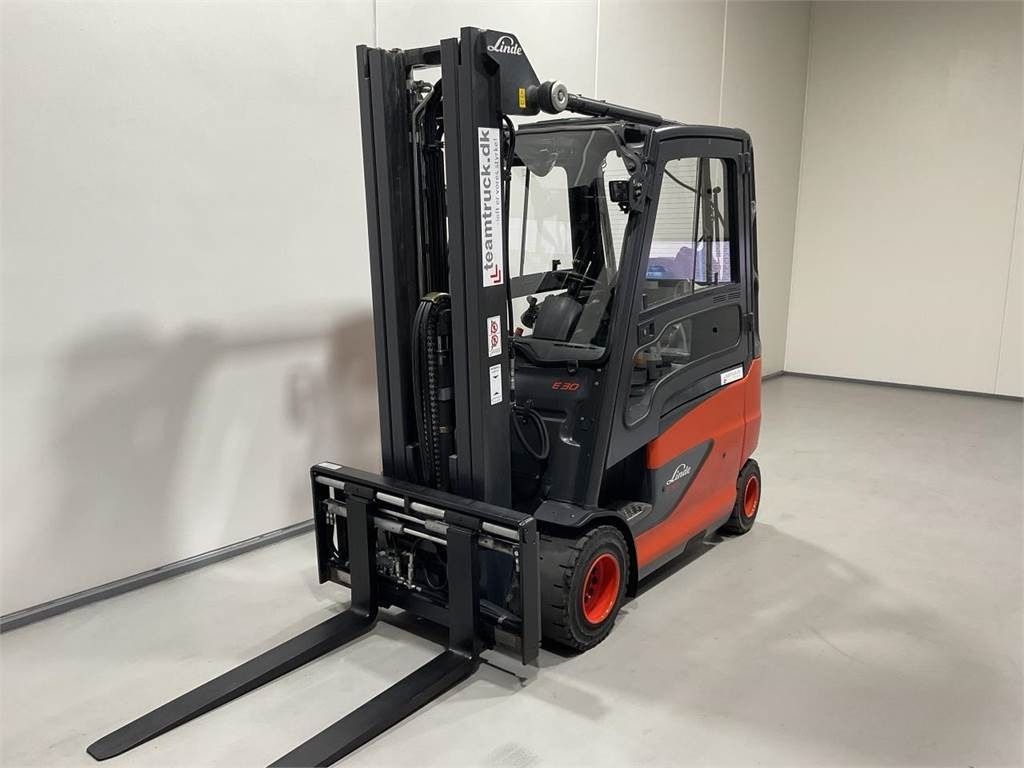 Linde E30HL-01/600 - Carrello elevatore elettrico: foto 4 Linde E30HL-01/600 - Carrello elevatore elettrico: foto 4
