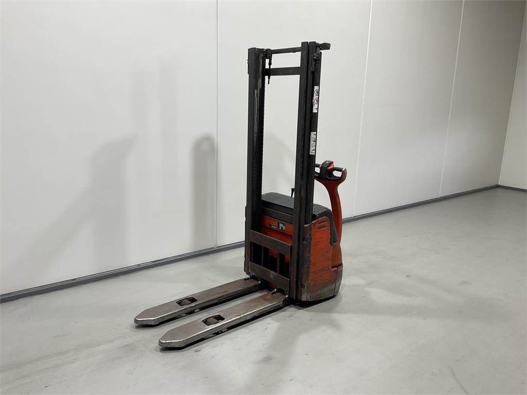 Linde L12 - Stoccatore: foto 4 Linde L12 - Stoccatore: foto 4