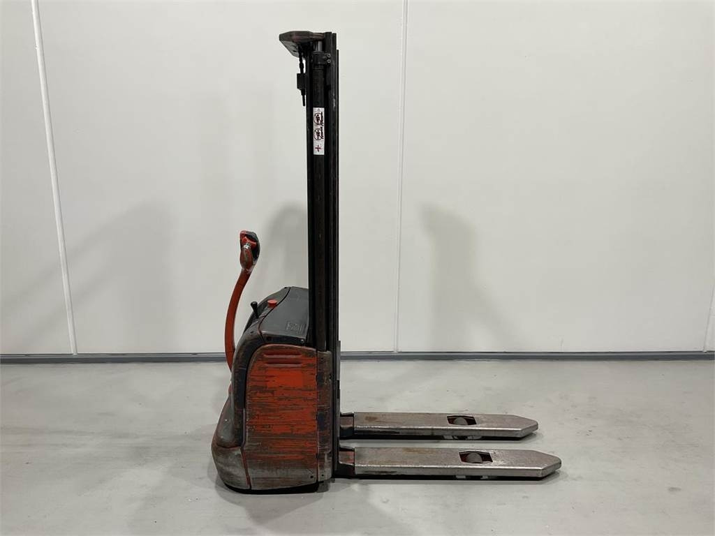 Linde L12 - Stoccatore: foto 1 Linde L12 - Stoccatore: foto 1