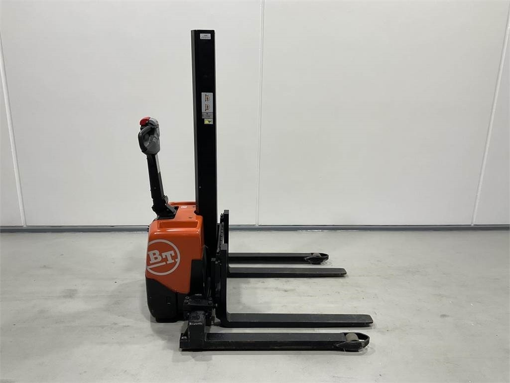 Toyota HWE100 - Stoccatore: foto 1 Toyota HWE100 - Stoccatore: foto 1
