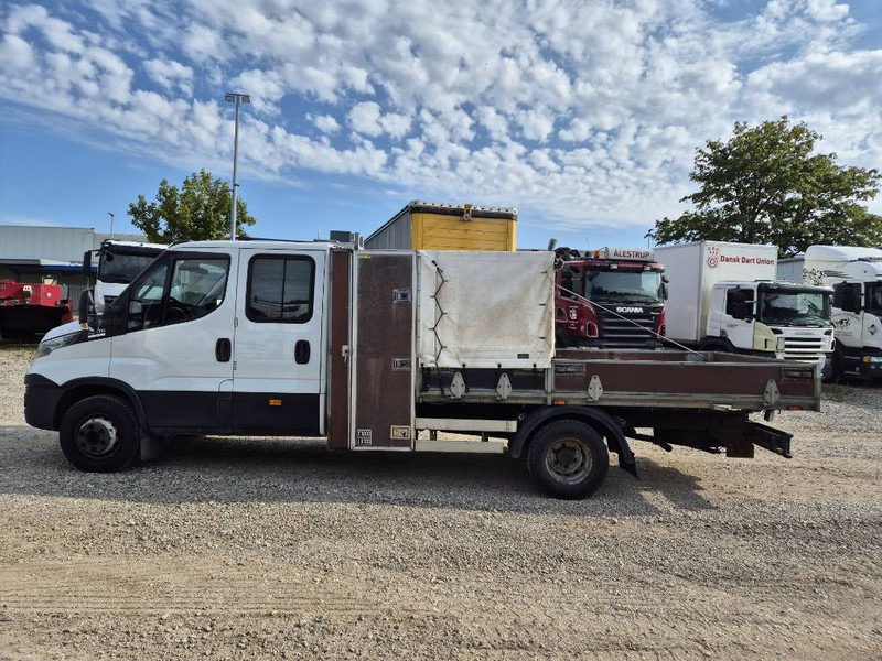 Iveco 70c17 // med lad og presenning - Autocarro con pianale/ Cassone fisso: foto 2 Iveco 70c17 // med lad og presenning - Autocarro con pianale/ Cassone fisso: foto 2