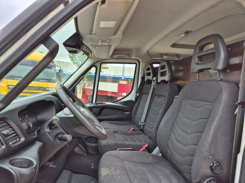 Autocarro con pianale/ Cassone fisso Iveco 70c17 // med lad og presenning: foto 7 Autocarro con pianale/ Cassone fisso Iveco 70c17 // med lad og presenning: foto 7