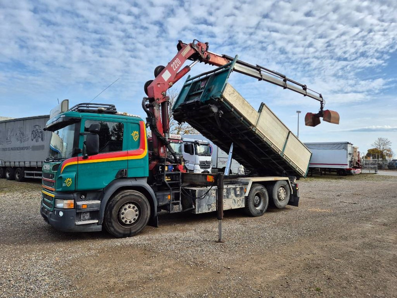 Scania P450 6x2/4 // HMF 2223 K4 // 3-way tip - Camion con gru: foto 4 Scania P450 6x2/4 // HMF 2223 K4 // 3-way tip - Camion con gru: foto 4