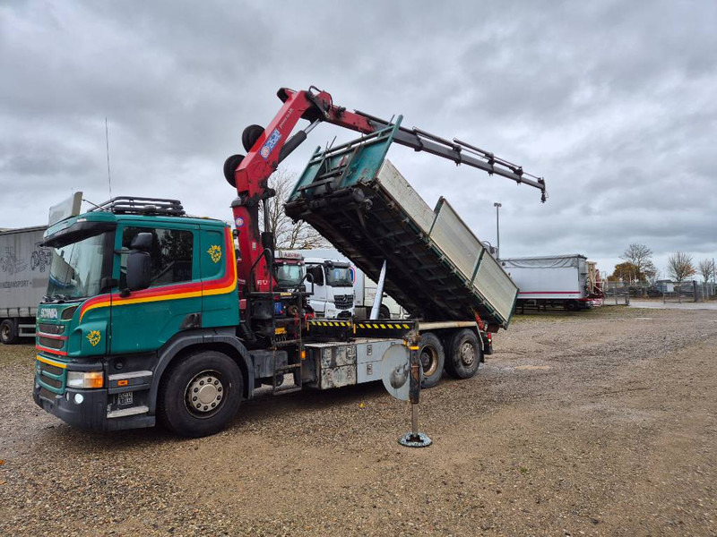Scania P450 6x2/4 // HMF 2620 K5 // 3-way tip - Camion con gru: foto 1 Scania P450 6x2/4 // HMF 2620 K5 // 3-way tip - Camion con gru: foto 1