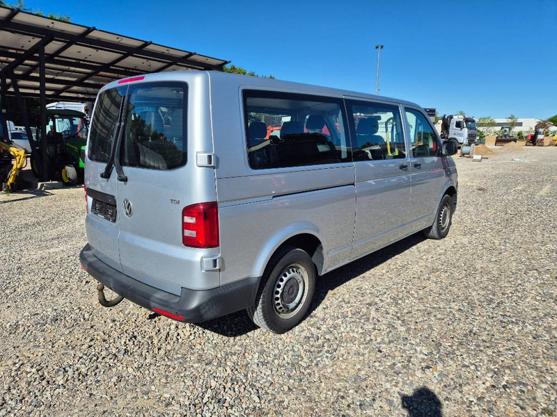 Volkswagen Transporter 2,0 TDi 102 Kombi lang 4d 9 prs - Autovettura: foto 4 Volkswagen Transporter 2,0 TDi 102 Kombi lang 4d 9 prs - Autovettura: foto 4