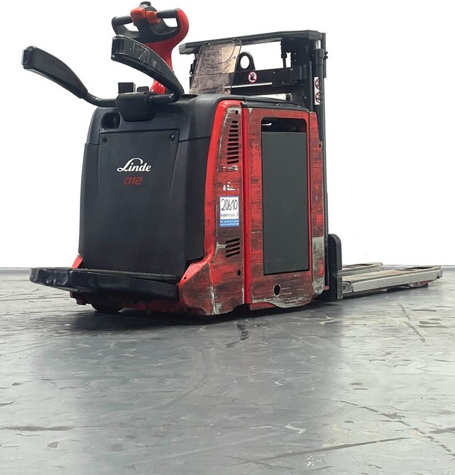Linde D12AP-133 - Stoccatore: foto 1 Linde D12AP-133 - Stoccatore: foto 1