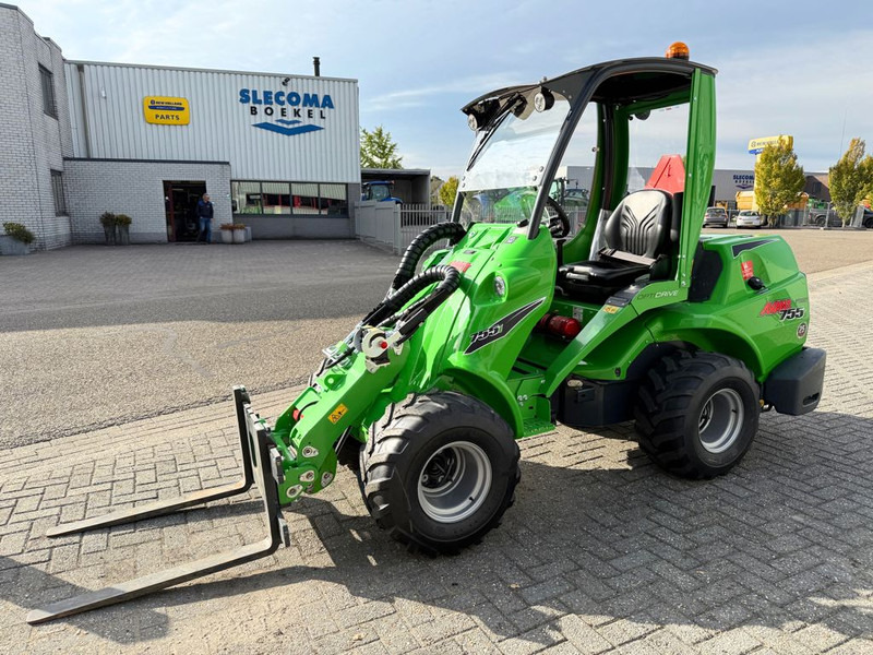 Avant 755i TDS - Pala gommata: foto 1 Avant 755i TDS - Pala gommata: foto 1