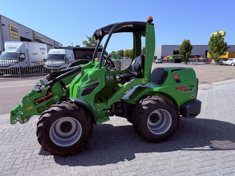 Avant 860i TDL + 1900kg 3.5 mtr 30km/h - Pala gommata: foto 5 Avant 860i TDL + 1900kg 3.5 mtr 30km/h - Pala gommata: foto 5