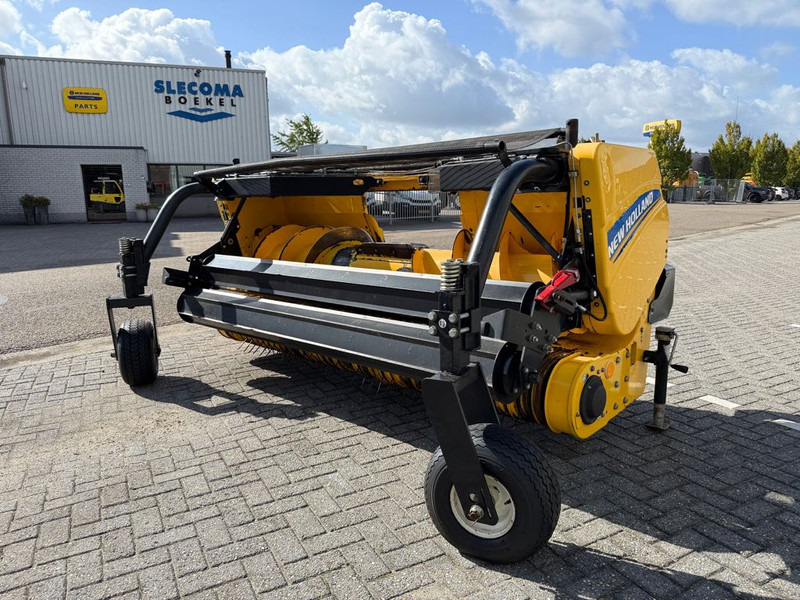 New Holland 300FPE Gras Pickup - Macchina da raccolta: foto 1 New Holland 300FPE Gras Pickup - Macchina da raccolta: foto 1