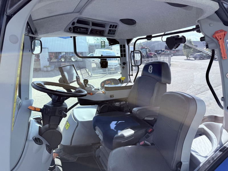 New Holland T6.165 AC + TL750 Voorlader - Trattore: foto 5 New Holland T6.165 AC + TL750 Voorlader - Trattore: foto 5