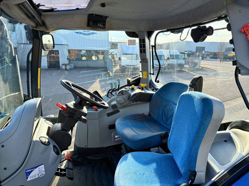 New Holland T6010 Plus + 750TL Voorlader - Trattore: foto 5 New Holland T6010 Plus + 750TL Voorlader - Trattore: foto 5