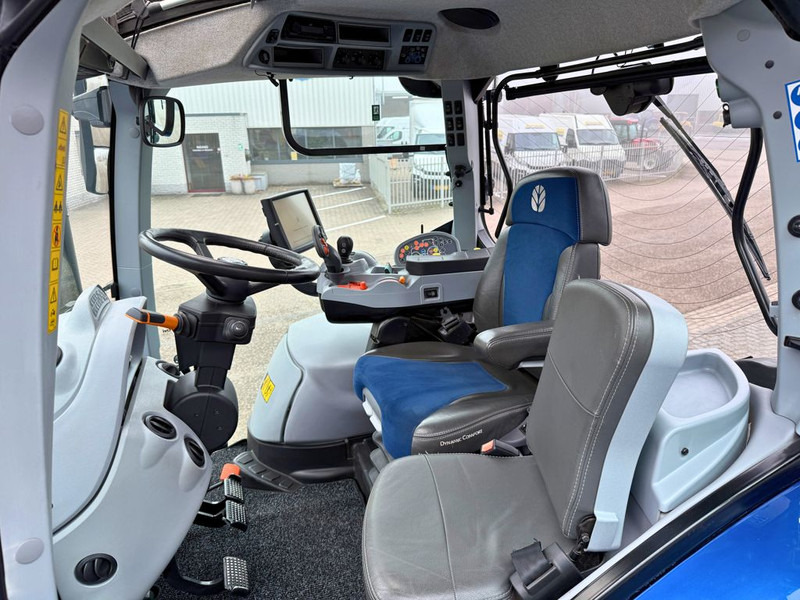 New Holland T7.270AC Stage V - Trattore: foto 5 New Holland T7.270AC Stage V - Trattore: foto 5