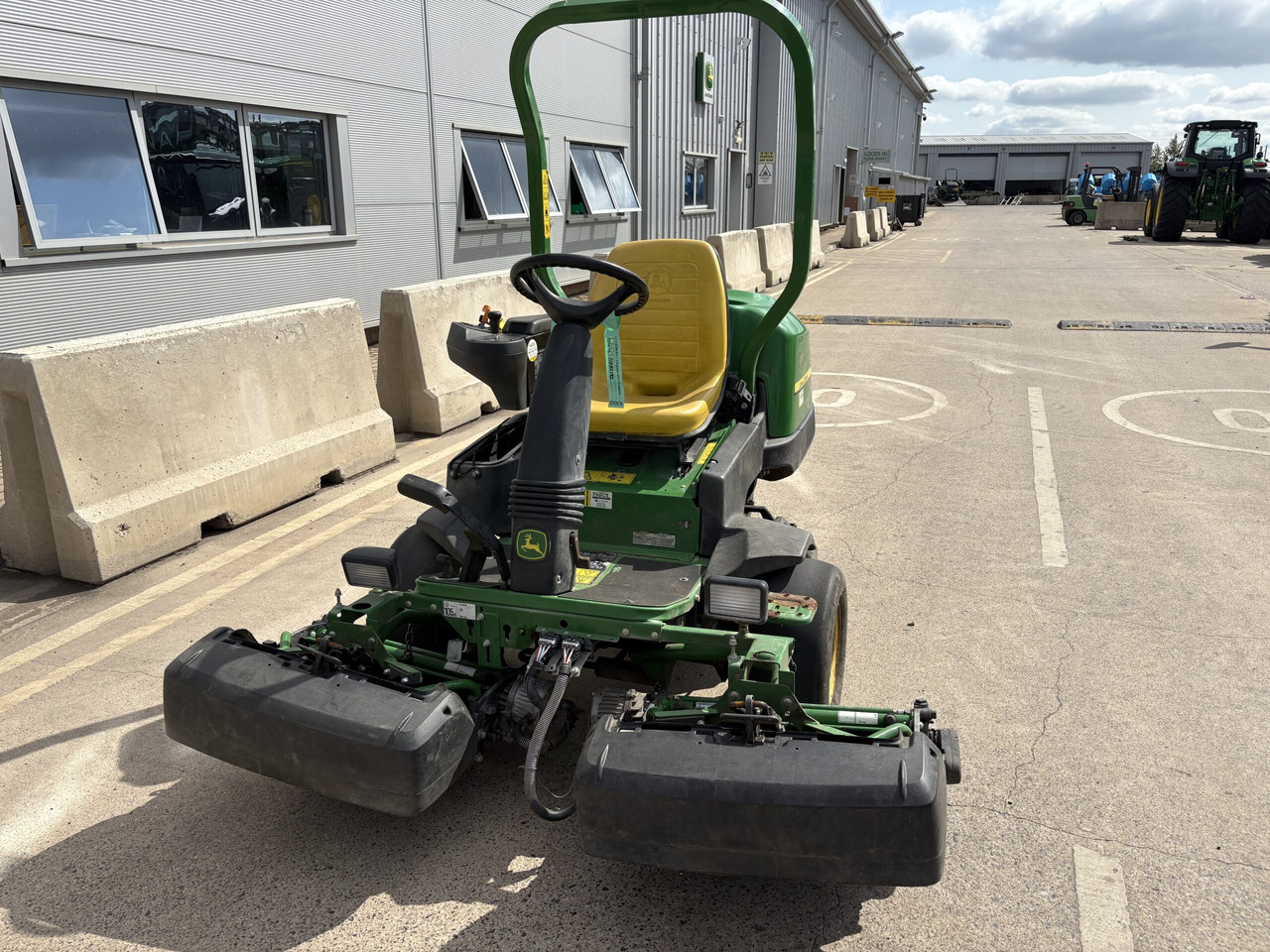 John Deere 2500E Greens Triple - Tagliaerba: foto 2 John Deere 2500E Greens Triple - Tagliaerba: foto 2