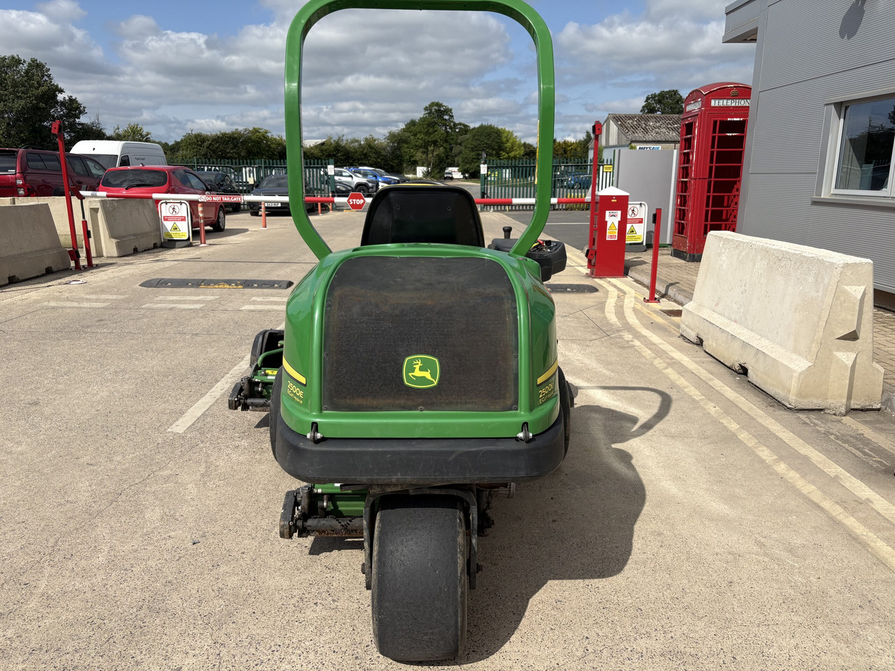 John Deere 2500E Greens Triple - Tagliaerba: foto 3 John Deere 2500E Greens Triple - Tagliaerba: foto 3