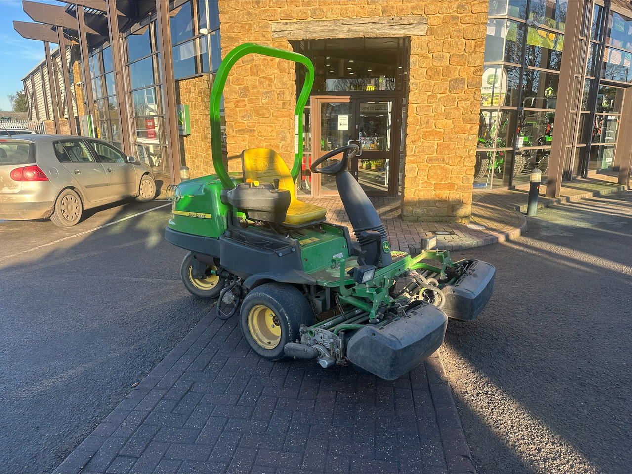 John Deere 2500E greens triple mower - Tagliaerba: foto 1 John Deere 2500E greens triple mower - Tagliaerba: foto 1