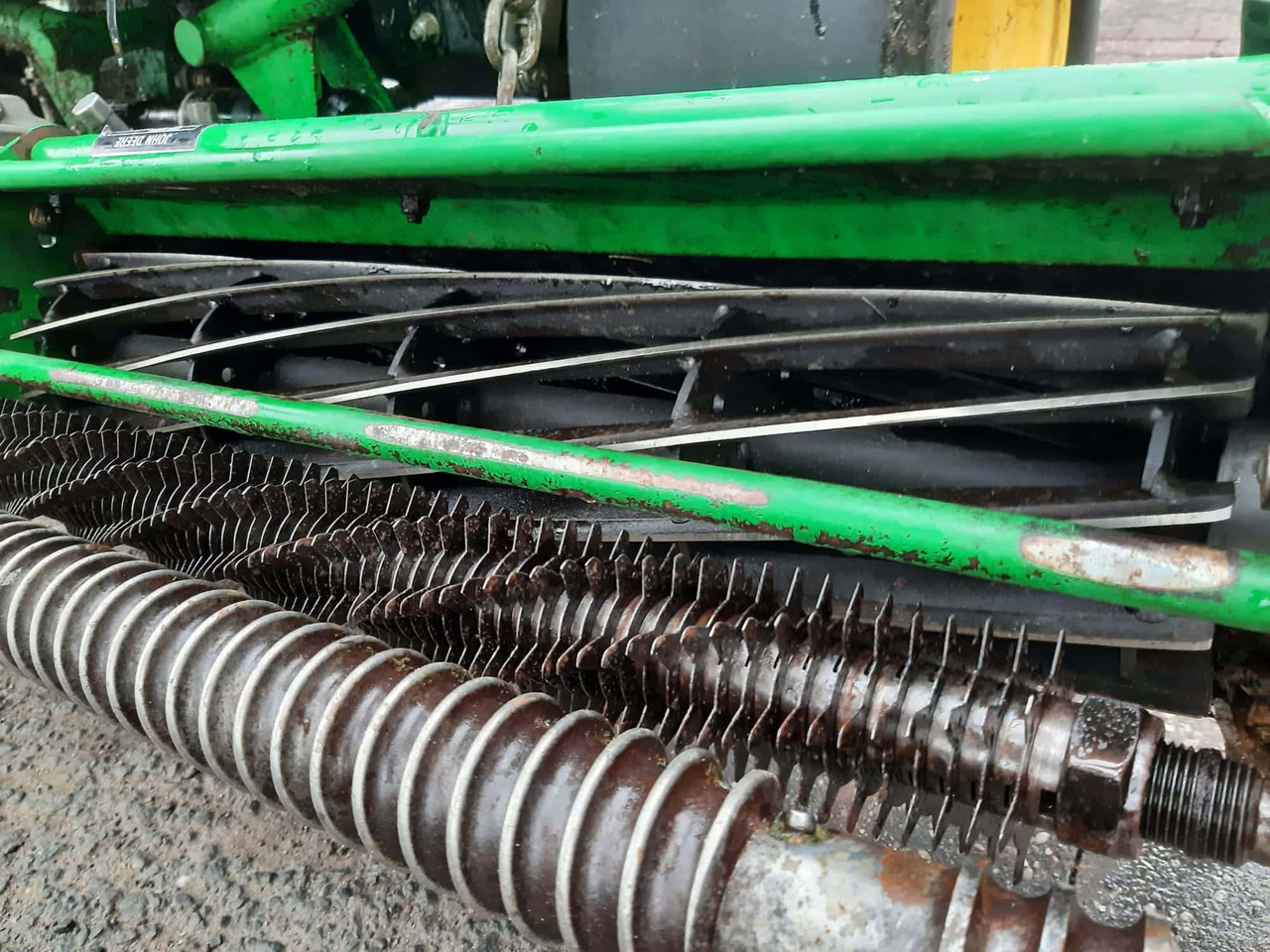 Tagliaerba John Deere 2500E greens triple mower: foto 13