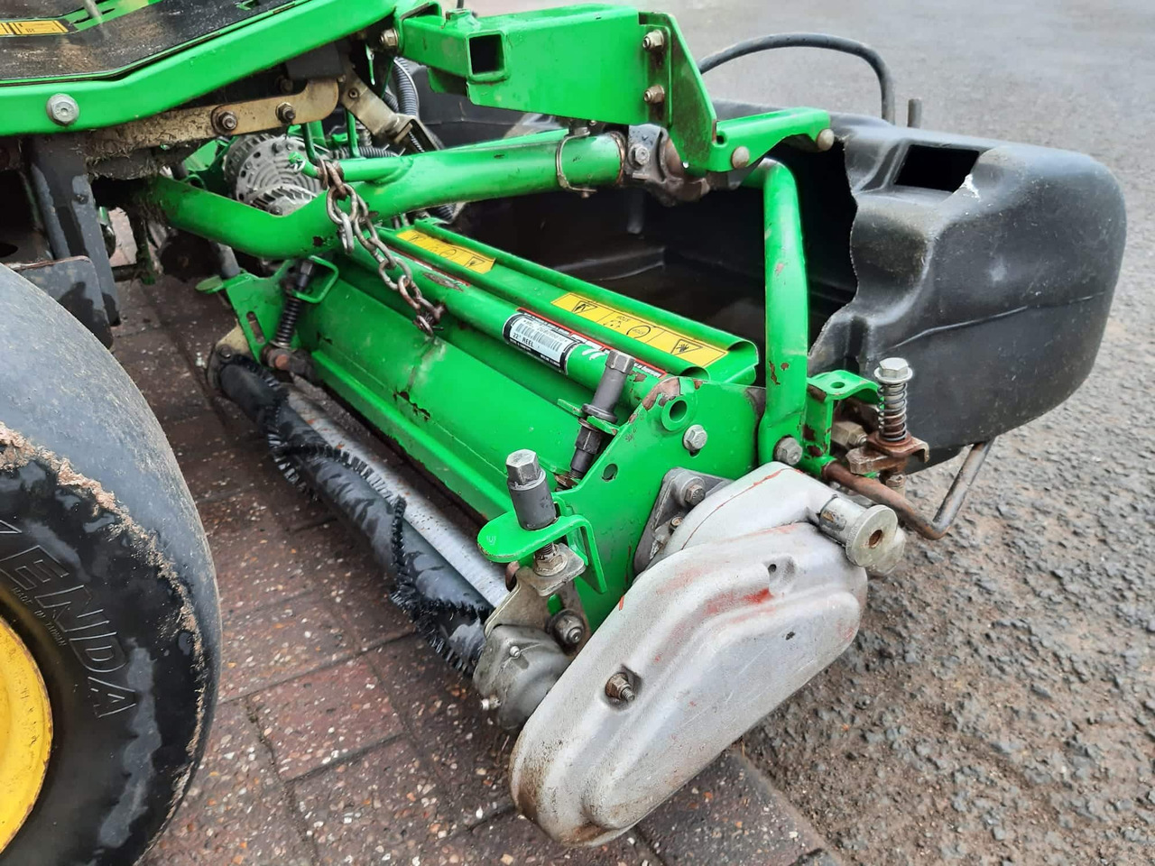 Tagliaerba John Deere 2500E greens triple mower: foto 12