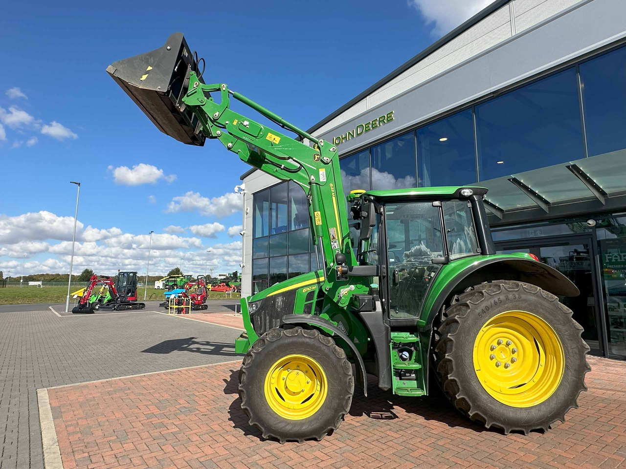 John Deere 6110M + 623M - Trattore: foto 2 John Deere 6110M + 623M - Trattore: foto 2